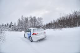 Anvelopele de vară pe timp rece, avantaje și riscuri