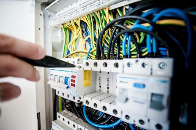 Electrica: Modernizarea rețelelor de distribuție a energiei electrice