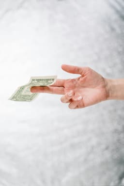7 metode de economisire testate de experți financiari