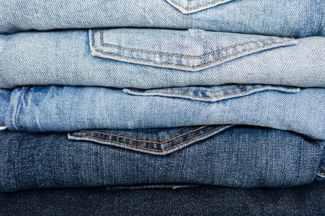 Tips & tricks pentru o garderobă de calitate, la costuri mici