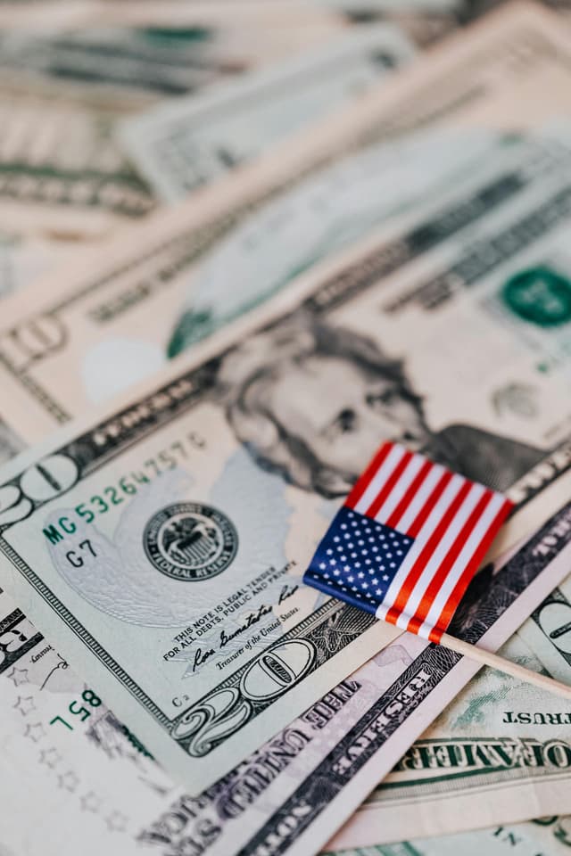 Cum se măsoară competitivitatea națională financiară