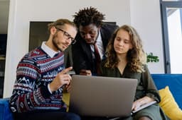 Educația financiară în cuplu: sfaturi și strategii