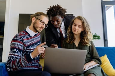 Educația financiară în cuplu: sfaturi și strategii