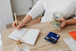 5 motive să-ți automatizezi economiile lunar