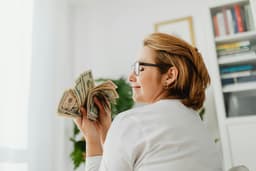 Cum să devii independent financiar până la 40 de ani