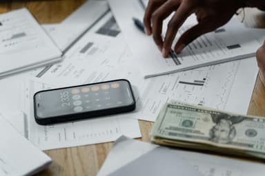 Consumul inteligent: cum să-ți optimizezi cheltuielile în 2025