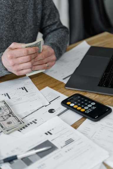 Pachetul de austeritate 1 explicat: majorări de taxe și reduceri salariale în cifre