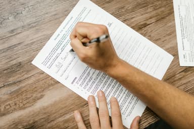 Cum să îți optimizezi taxele personale legal