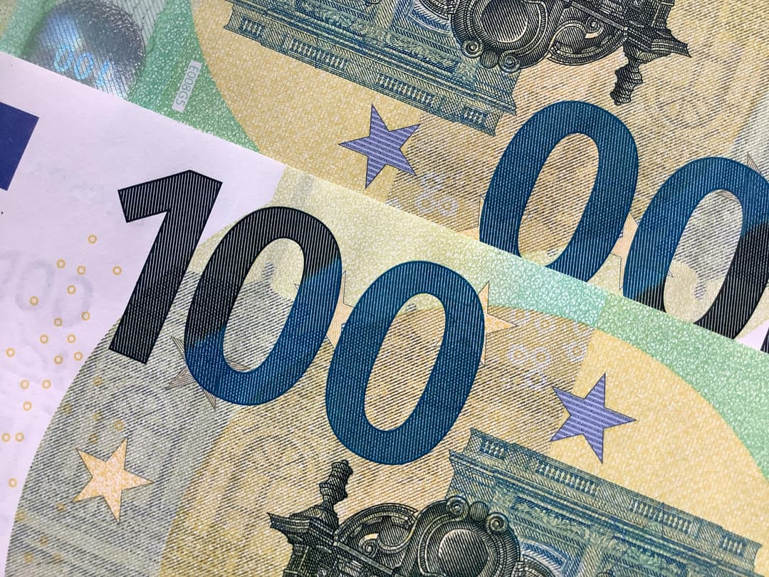 Pensionare anticipată: cum planifici când economia crește sub media UE