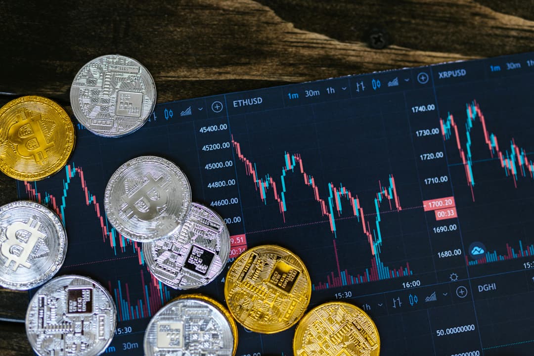 Investițiile în aur și argint: mai merită în 2025?
